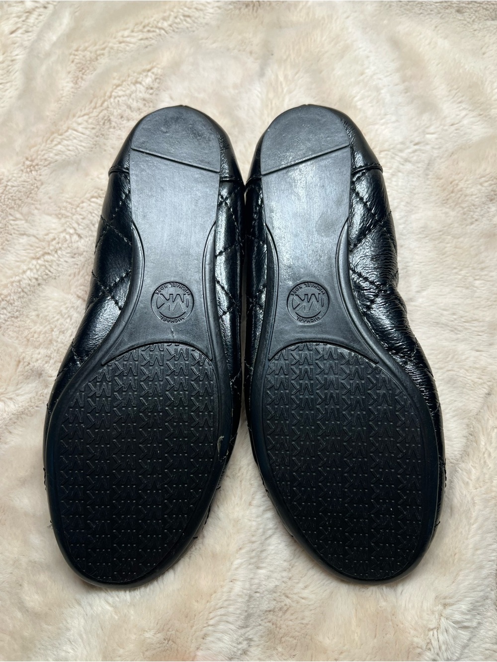 black quilted leather Michael Michael Kors Fulton ballet flats size 6 - Picture 3 of 6